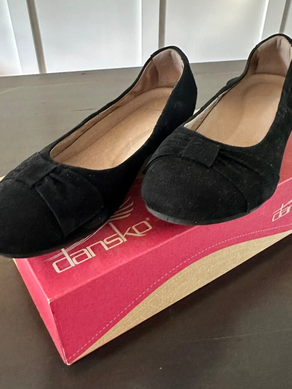 🥿 Dansko "Lina Kid Suede" EU 39 / US 8-9 Black Leather Ballet Flats Shoes